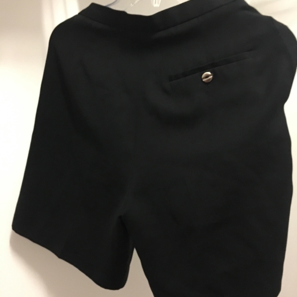 Black shorts - Picture 4 of 6